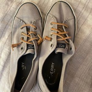 SIZE 8 Sperry flats